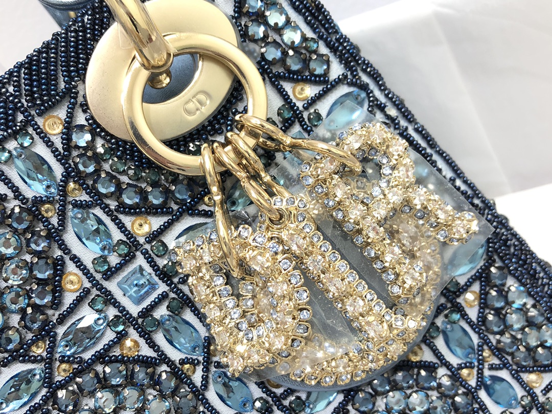 Lady Dior 17 Metallic - Image 5