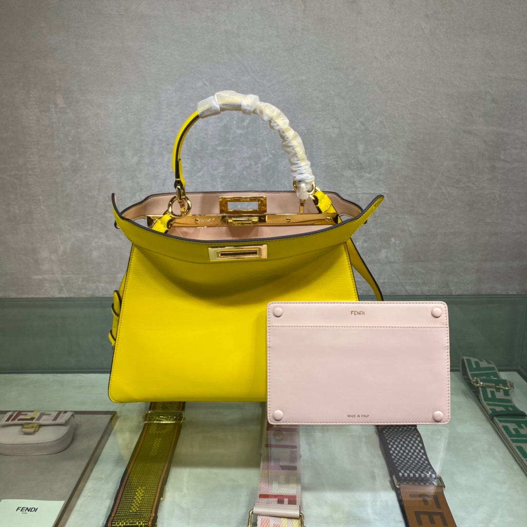 Fendi Peekaboo ISeeU Medium Bag in Yellow - Image 10