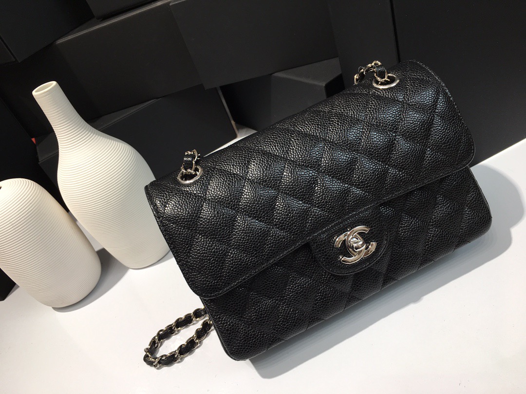 fb638e_e93fd377e2b2488faaecb1c6cf1207c0mv2.jpg Chanel Classic Flap 23 Black - Image 1