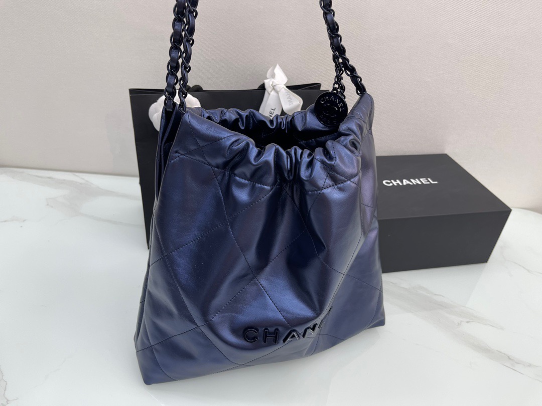 fb638e_ec42c7ebf67b412c914259fe7119514cmv2.jpg Chanel 22B Bag in Dark Blue - Image 1