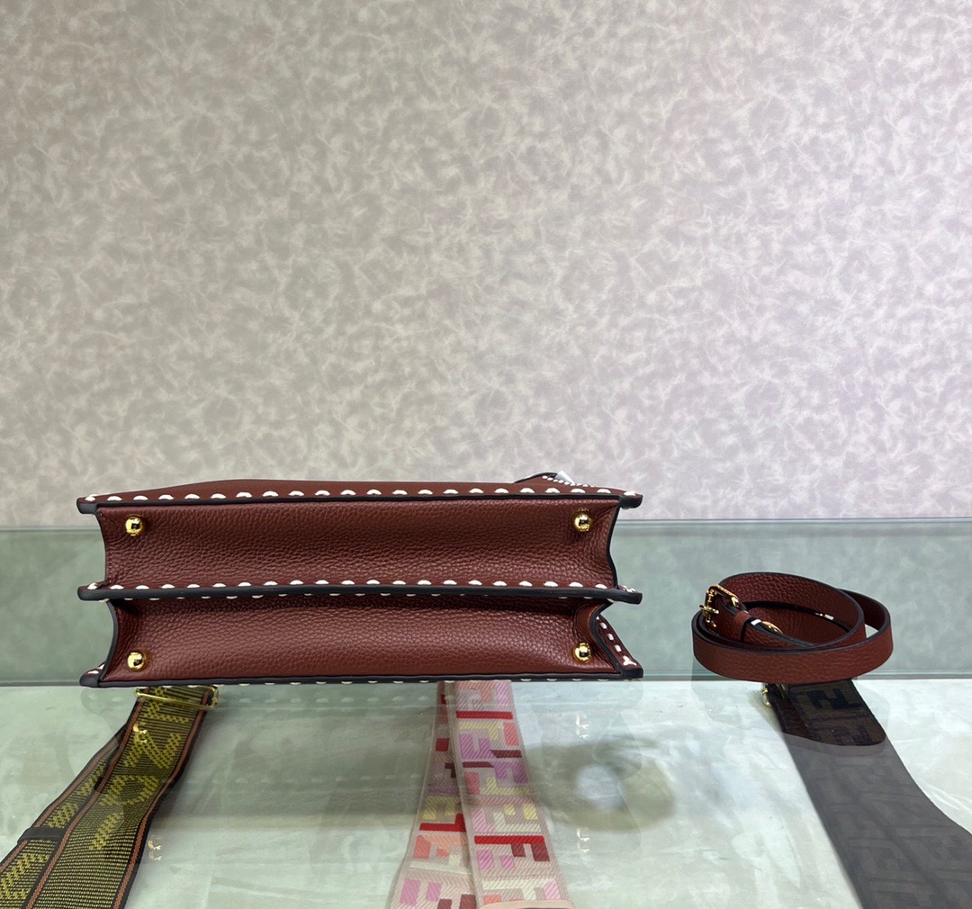 Fendi Peekaboo ISeeU Medium Bag - Image 4