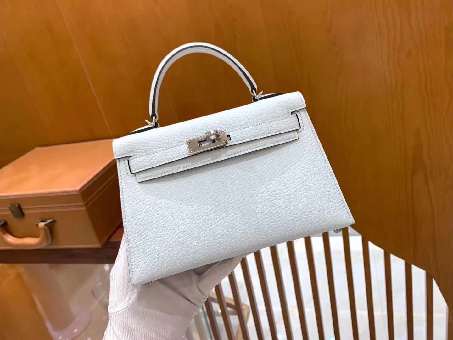 fb638e_eec2c35baffa4c68b49b7f1ef6e80466mv2.jpg Mini Kelly Mysore Goatskin Haze Blue - Image 1