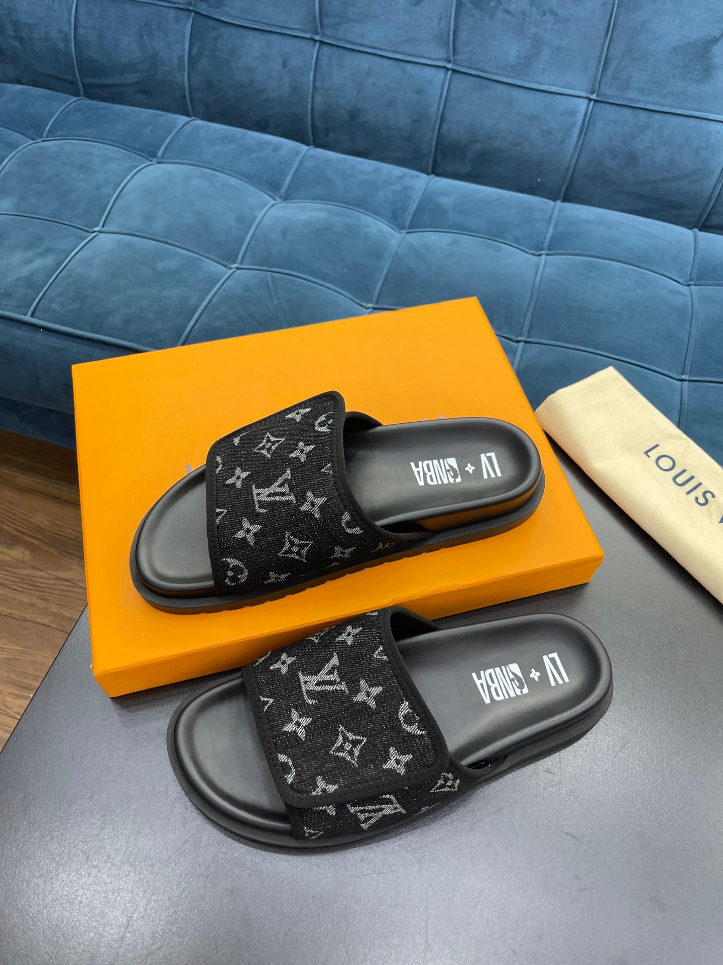 Louis Vuitton luxury sandals - Image 9