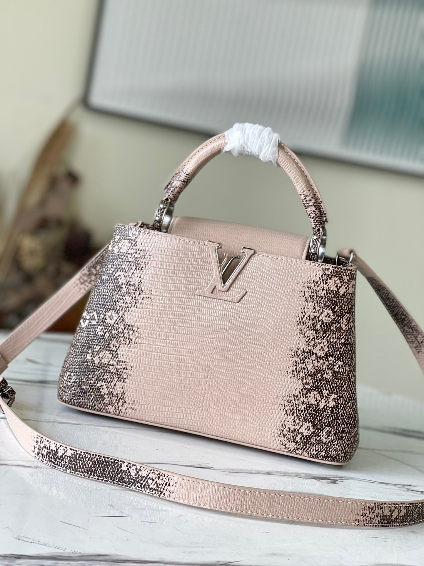 fb638e_f1449df4e4bb4d4fa865a5d8b20c6249mv2.jpg Louis Vuitton Capucines BB Small Handbag in Khaki Lizard - Image 1