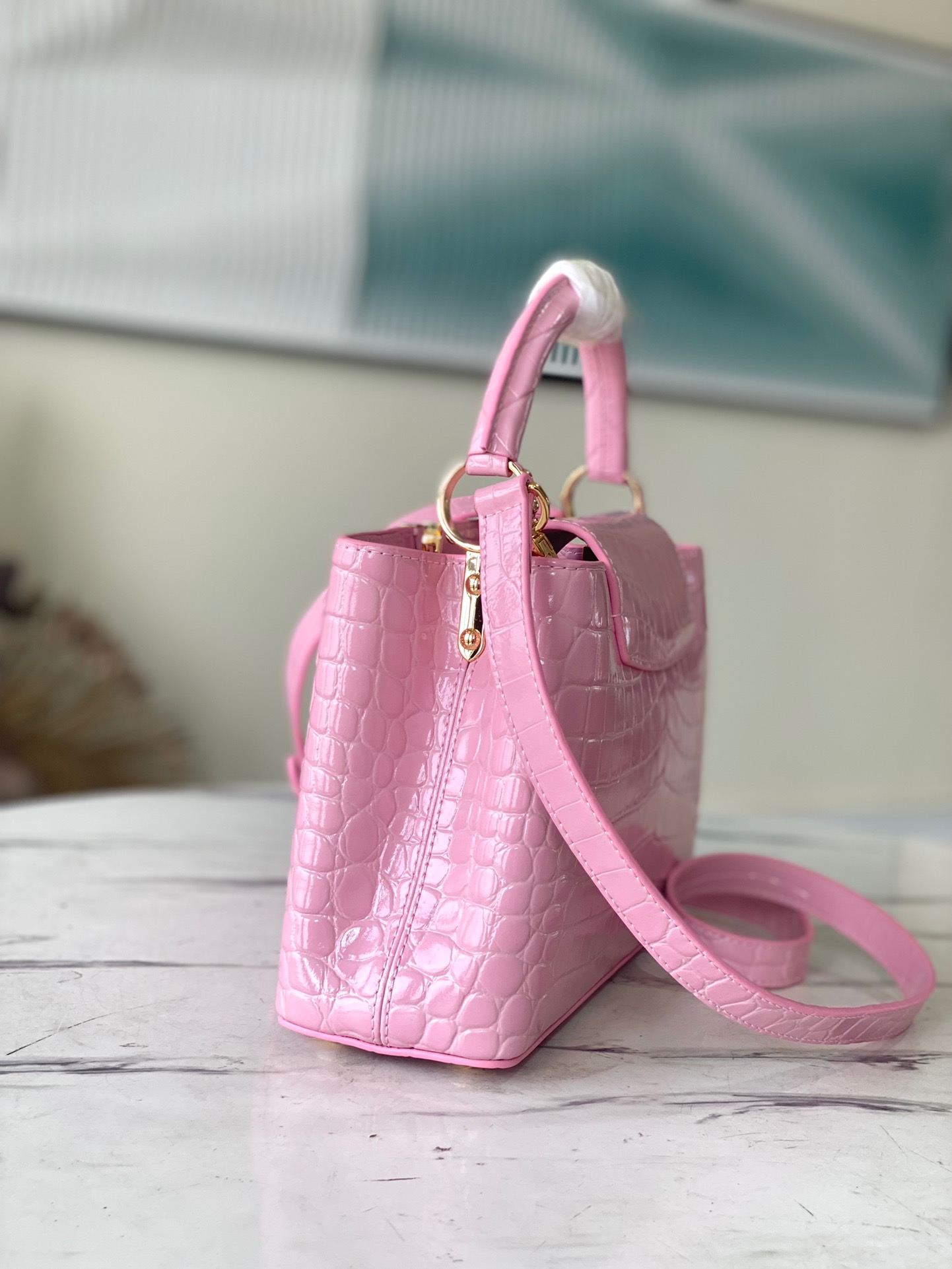 Louis Vuitton Capucines BB Small Handbag in Pink Crocodile - Image 4