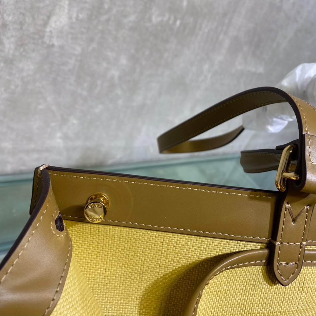 Fendi Peekaboo X-Tote Medium Bag - Image 6