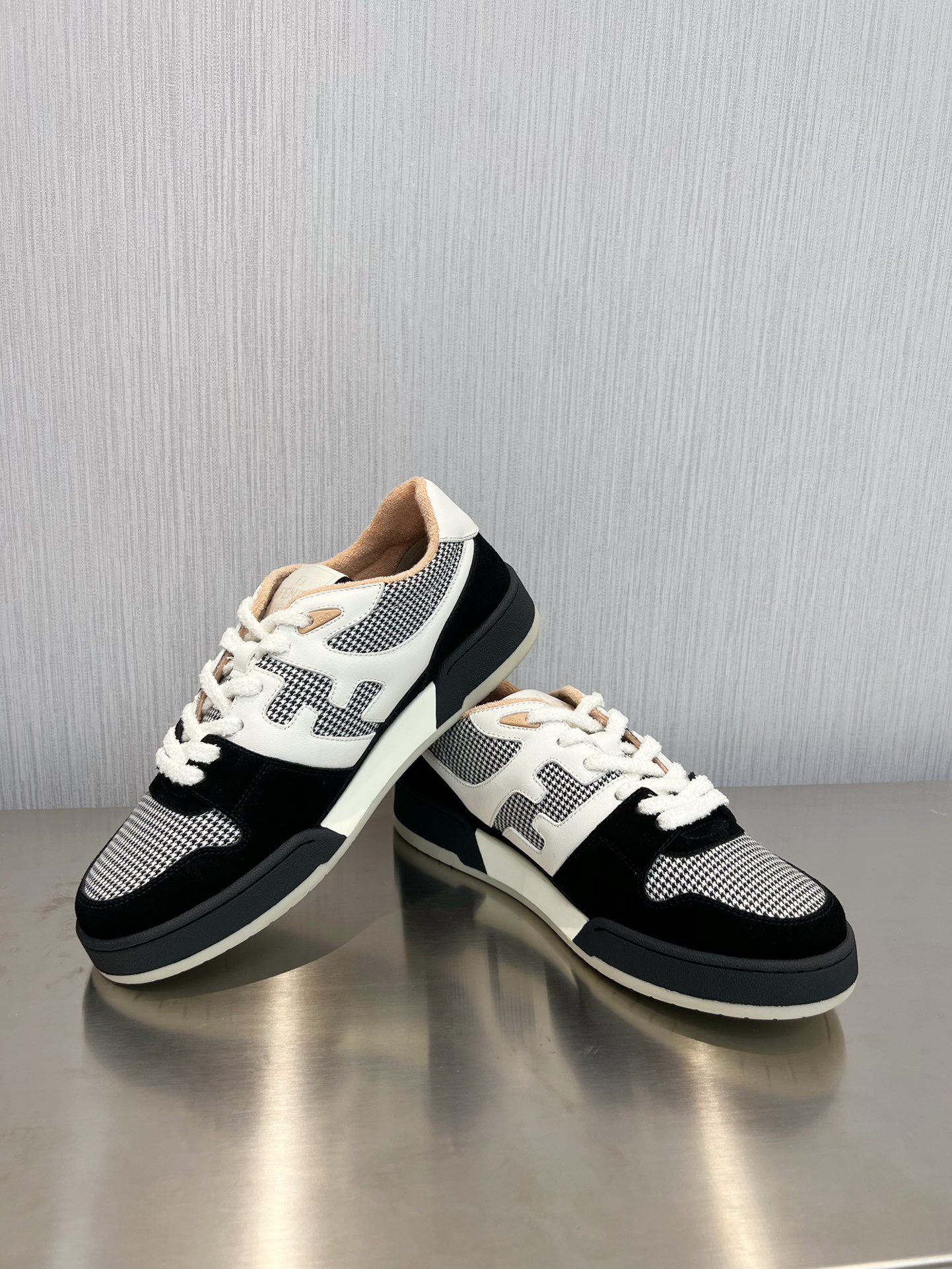 Fendi Lace-up Sneakers - Image 9