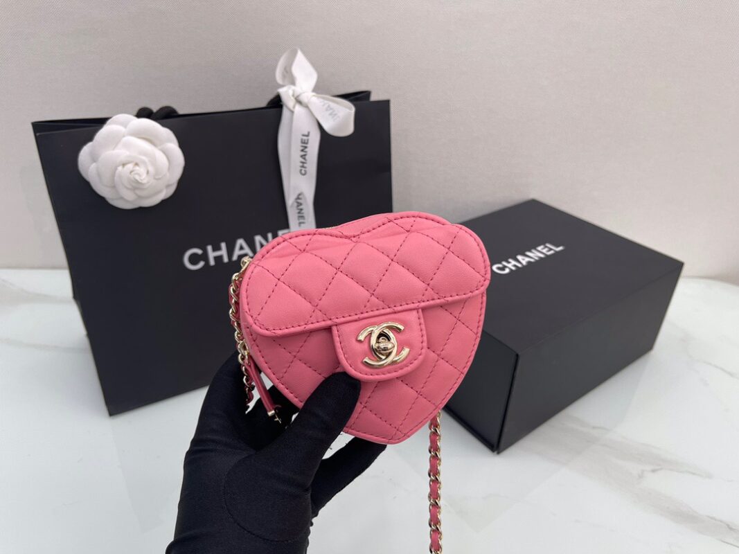 Chanel 22 Pink Heart Bag