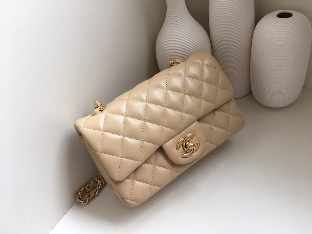 Chanel Classic Flap 20 Apricot