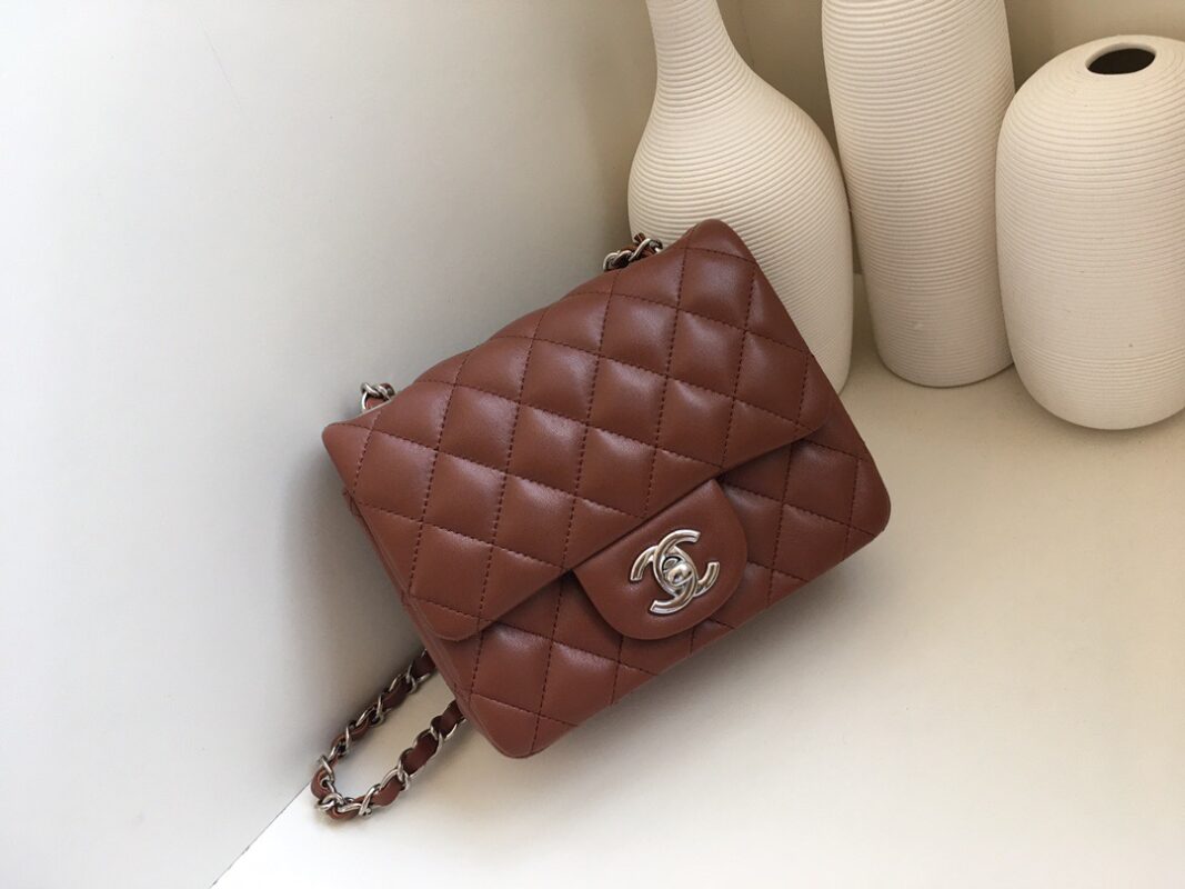 Chanel Classic Flap 17 Caramel