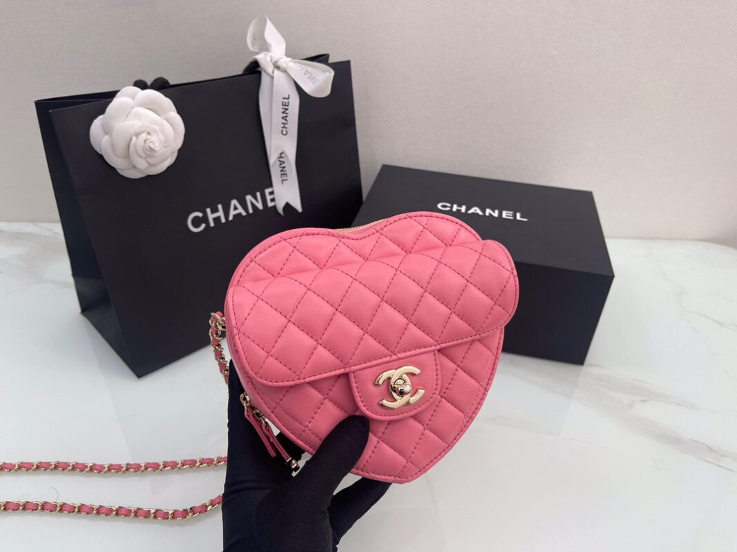 Chanel 22 Pink Heart Bag