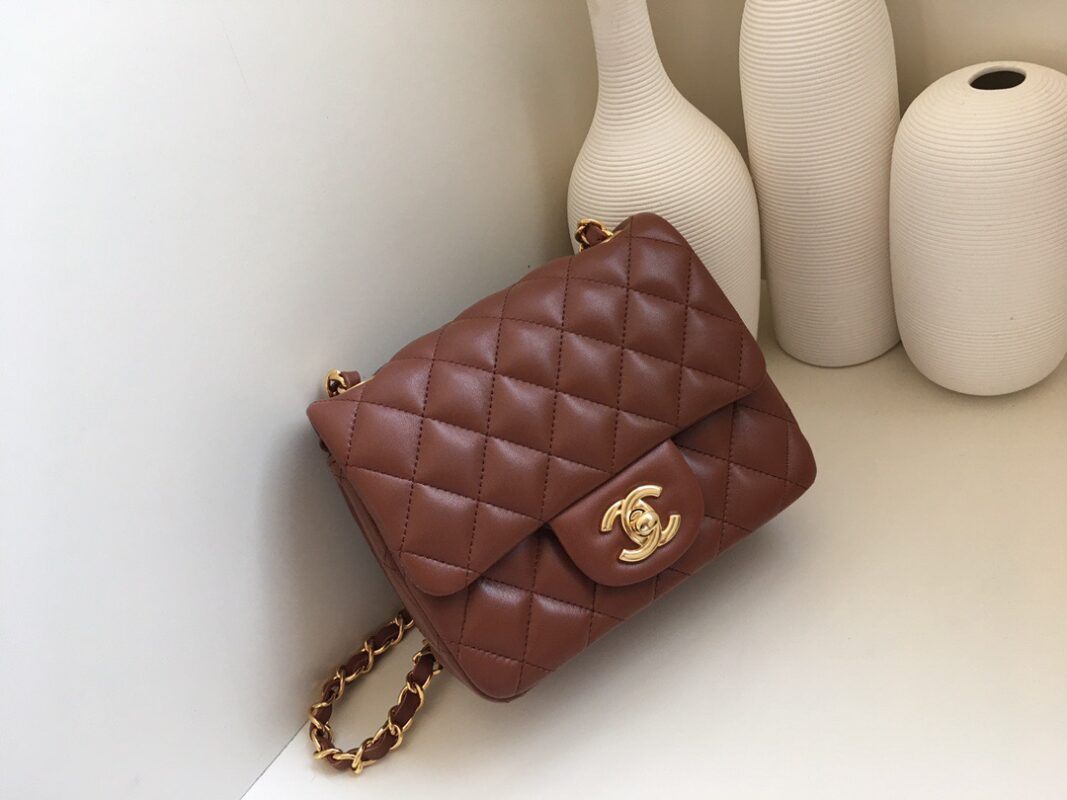 Chanel Classic Flap 17 Caramel