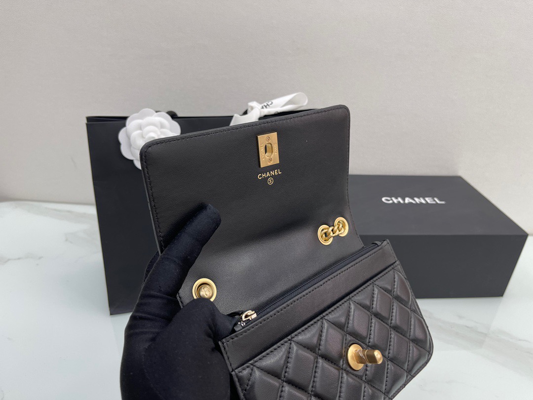 Chanel 22 Black Mini WOC - Image 6