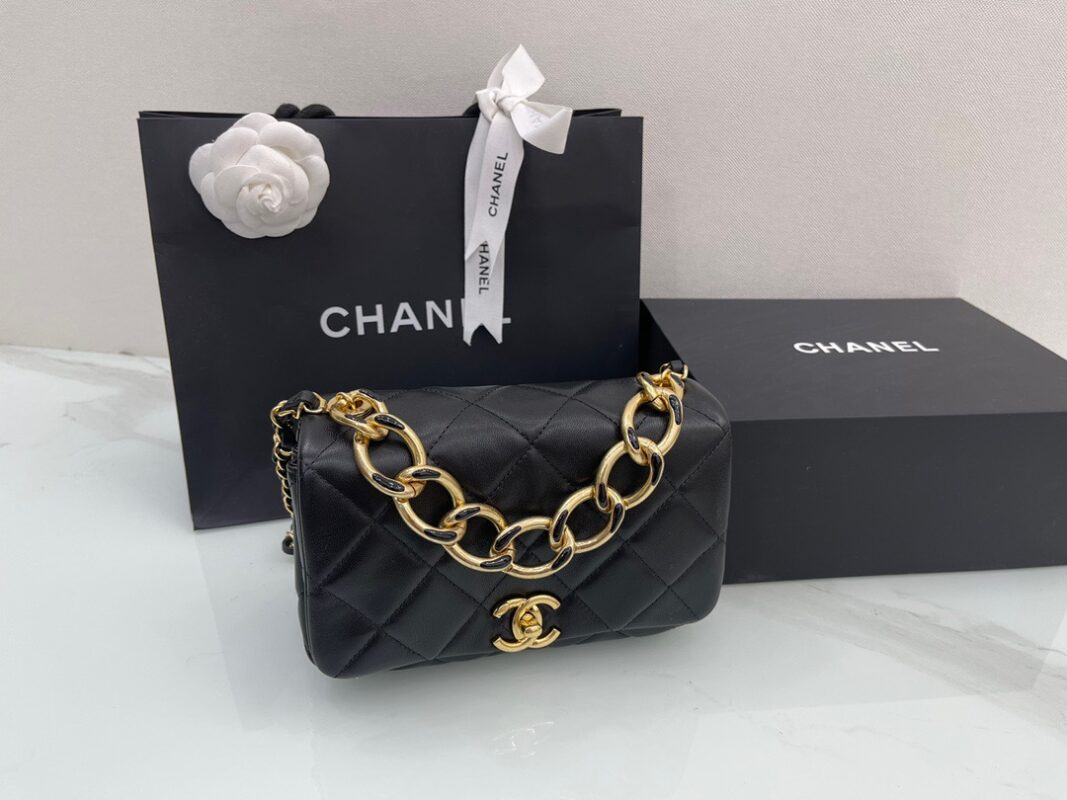 Chanel 22 Black Thick Chain Handle Flap Bag