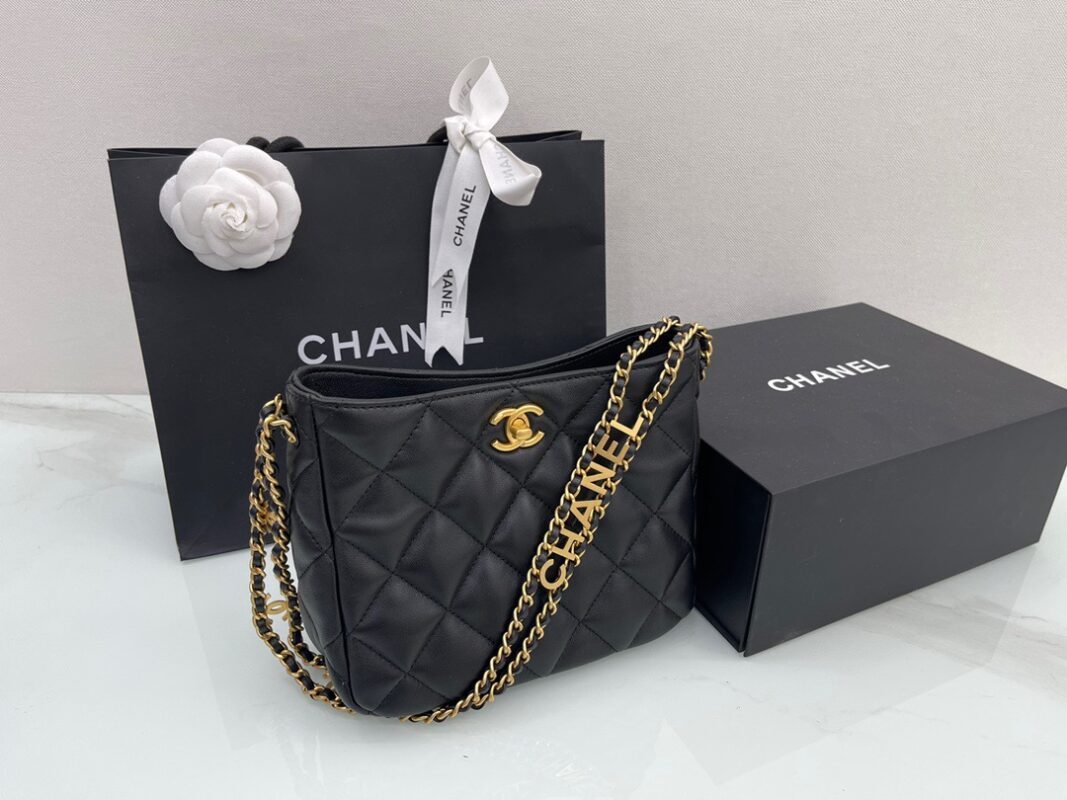 Chanel 22 Black Hobo Bag
