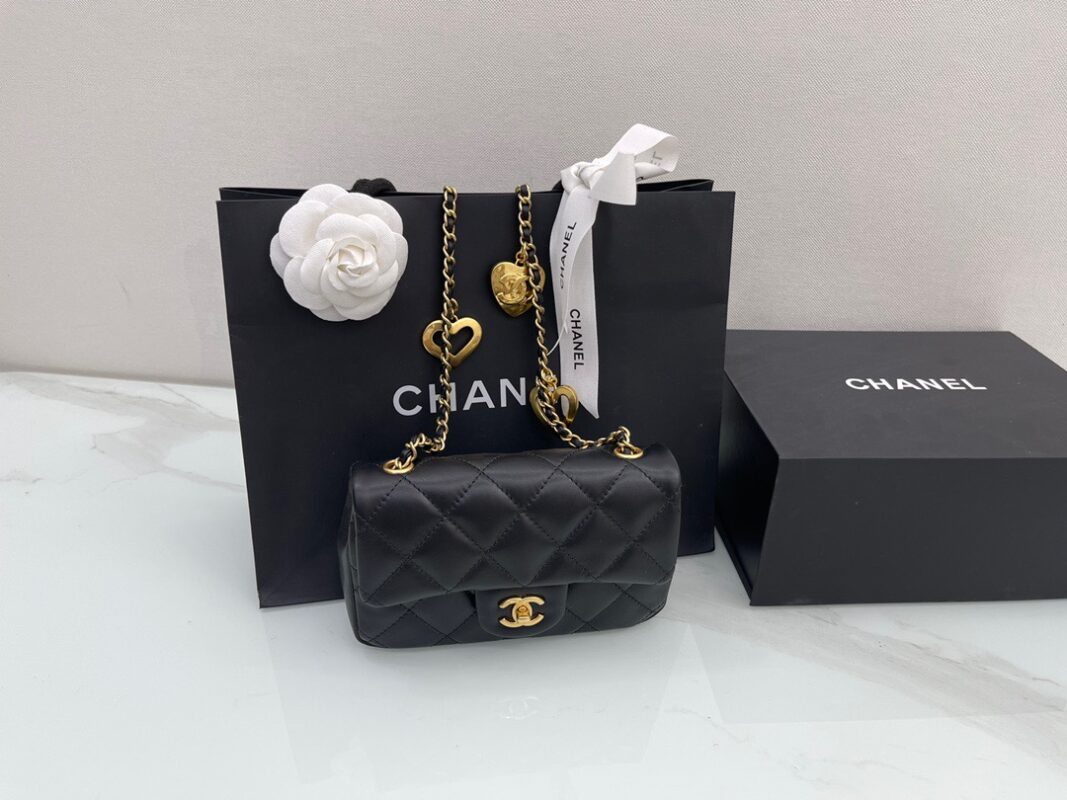 Chanel 22 Black Flap Bag