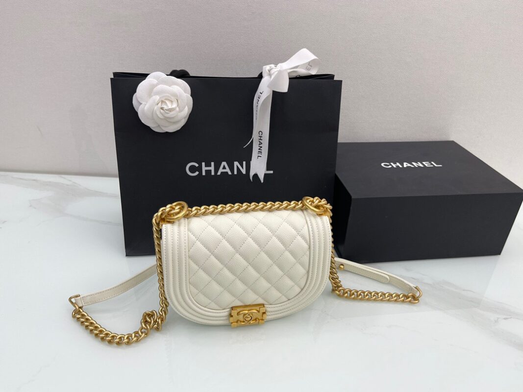 Chanel 22 White Le Boy Saddle Bag