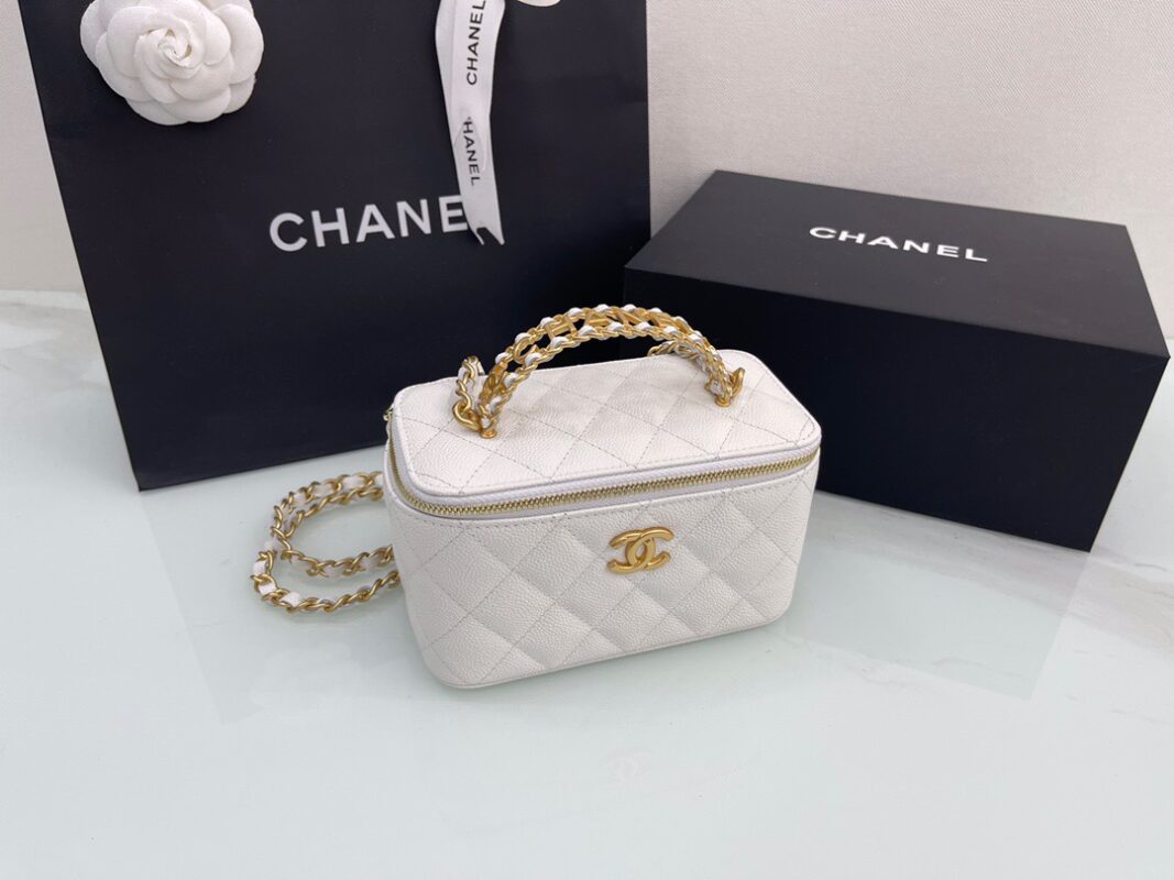 Chanel 22 White Box Bag