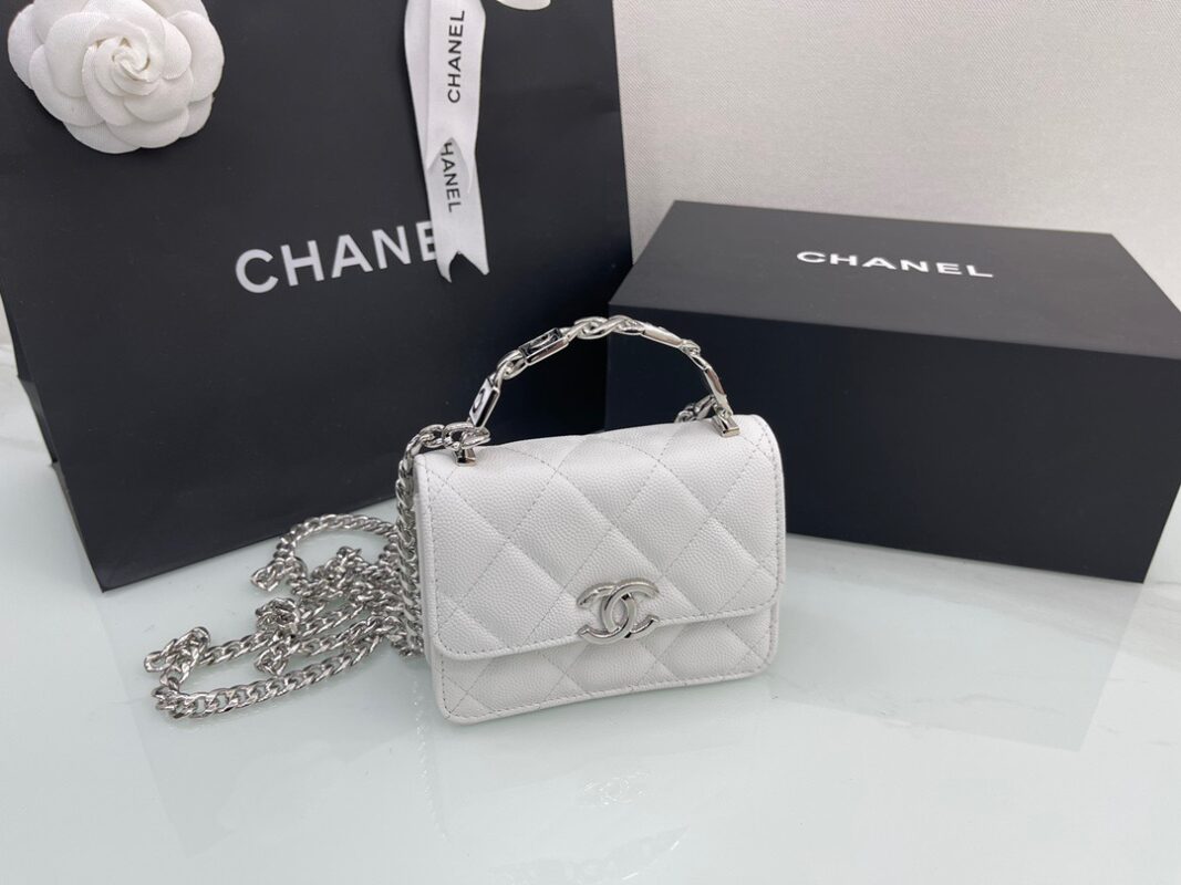 Chanel 22 White Mini Handle Bag