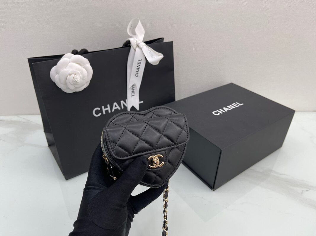 Chanel 22 Black Heart Bag Micro