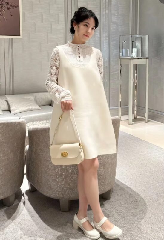 Dior Montaigne 30 White