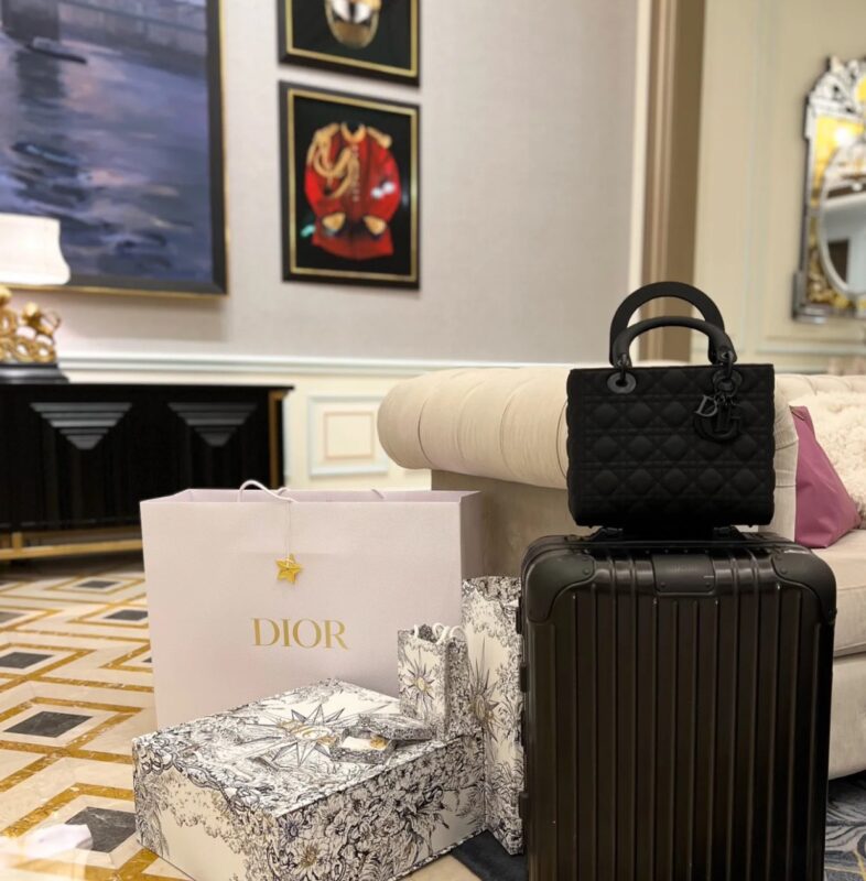 Lady Dior Medium Matte Black