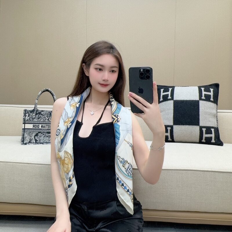 Hermès 2024 Sweet Saddle Scarf