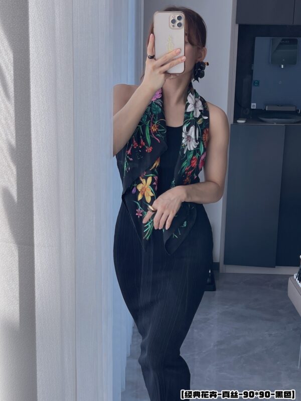 Gucci 2024 Classic Flower Scarf