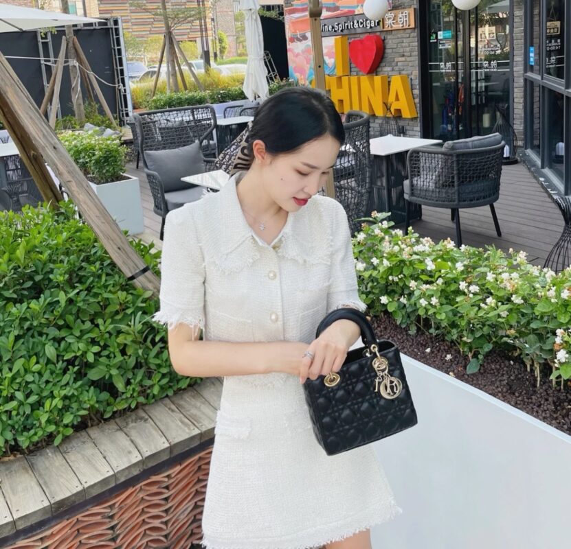 CD 20mm Sheep Black Gold