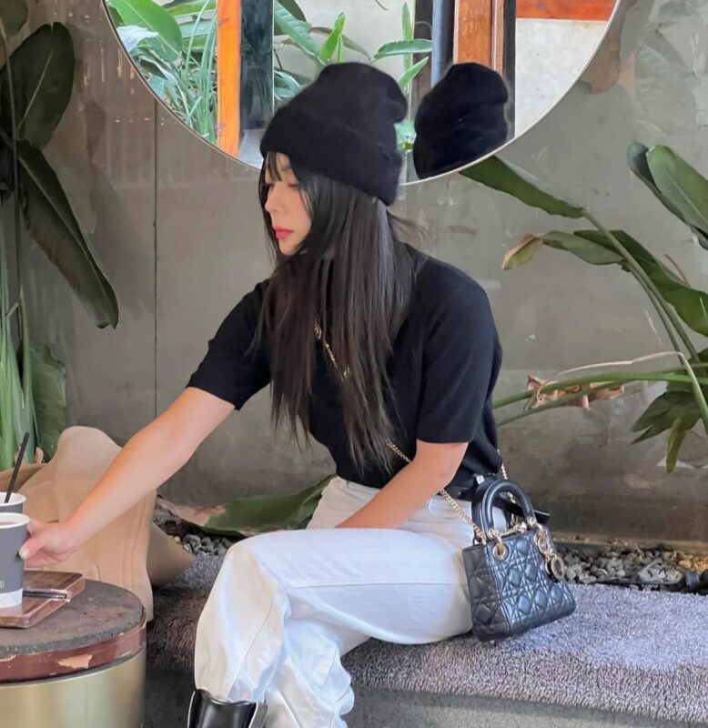 CD Lady 17 Sheep Black Gold