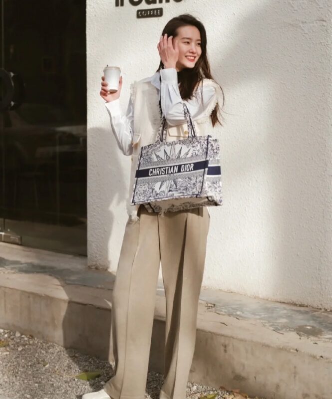 CD Tote 36 Mirror Blue