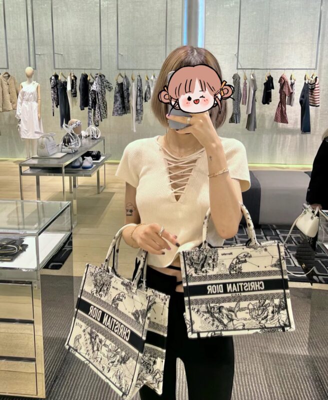 CD Tote 36 White Constellation