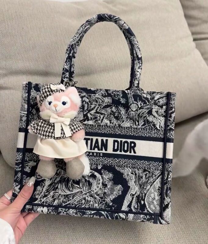 CD Tote 26 New Blue Tiger