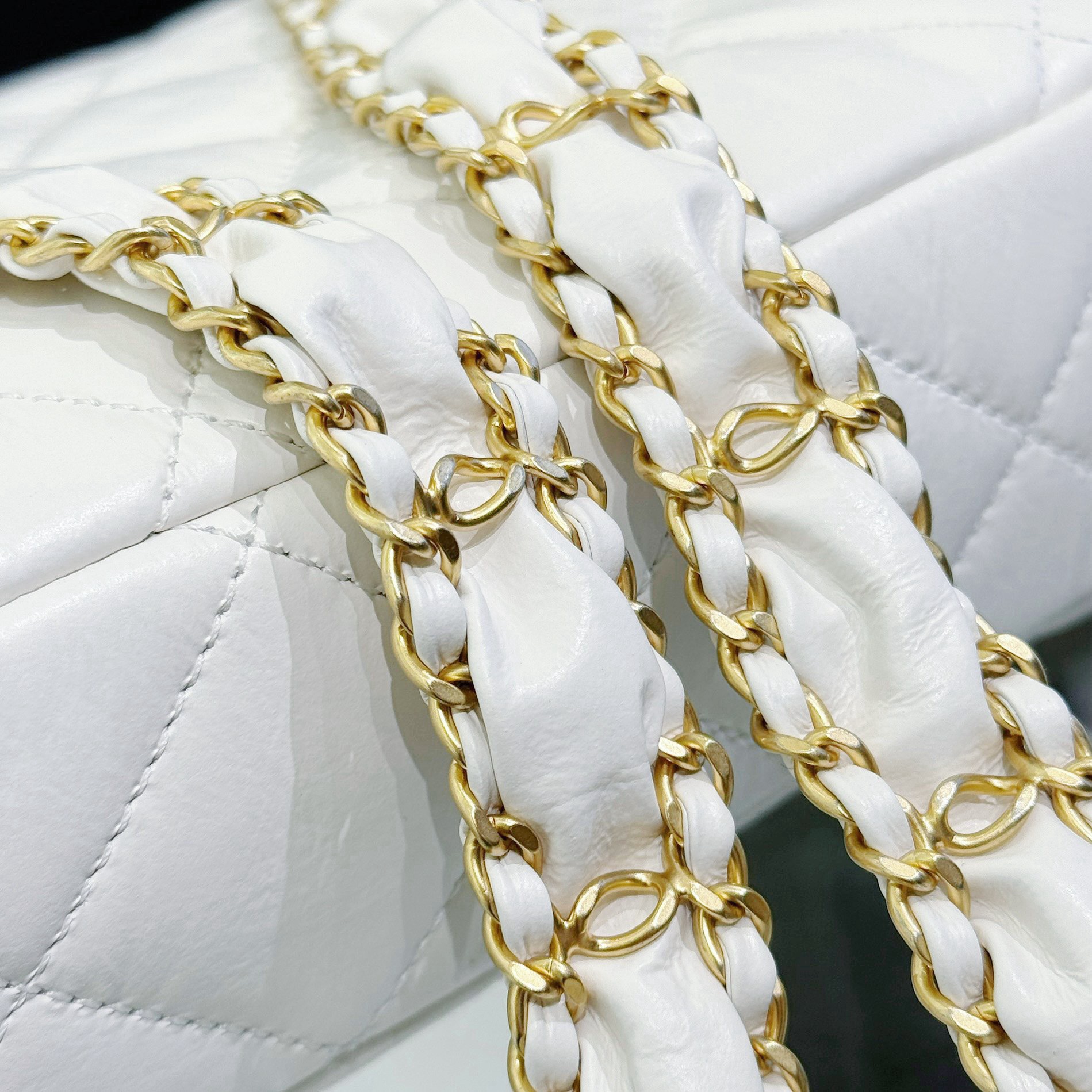 Chanel 23k Flap Shoulder Bag 20cm - Image 9