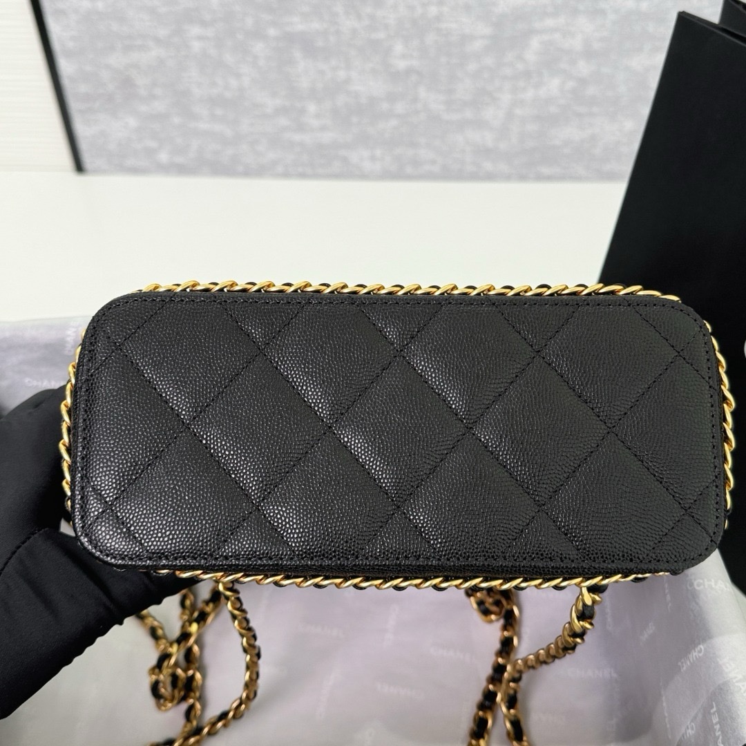 Chanel 23k Camellia Backpack - Image 4