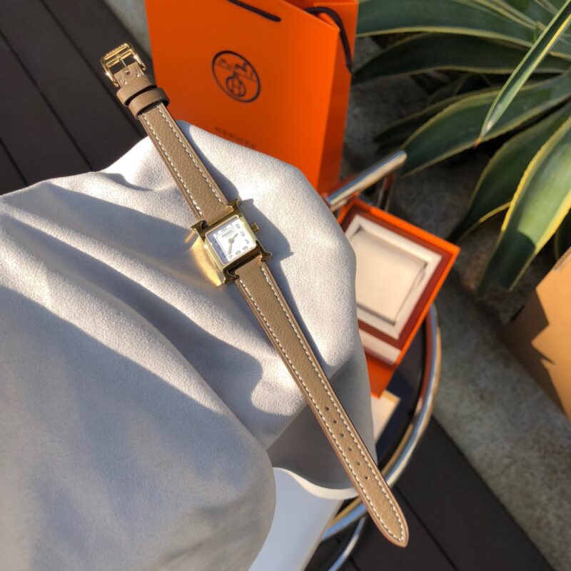 Часы Hermès Mini 17