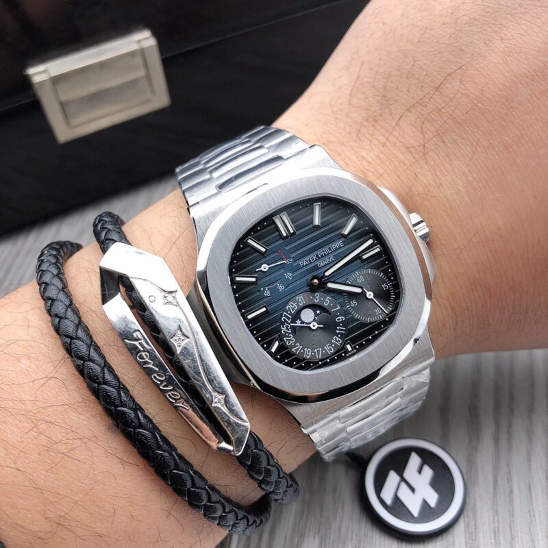Patek Philippe Nautilus 5712GR