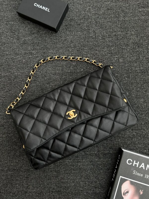 Chanel 24p Hobo Underarm Bag
