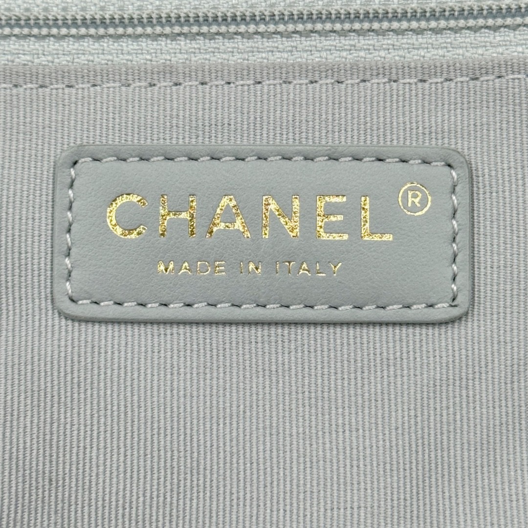 Chanel 24P Casual Style Bag - Image 11