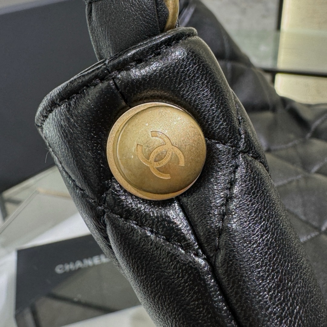 Chanel 24P Hobo Underarm Bag - Image 4