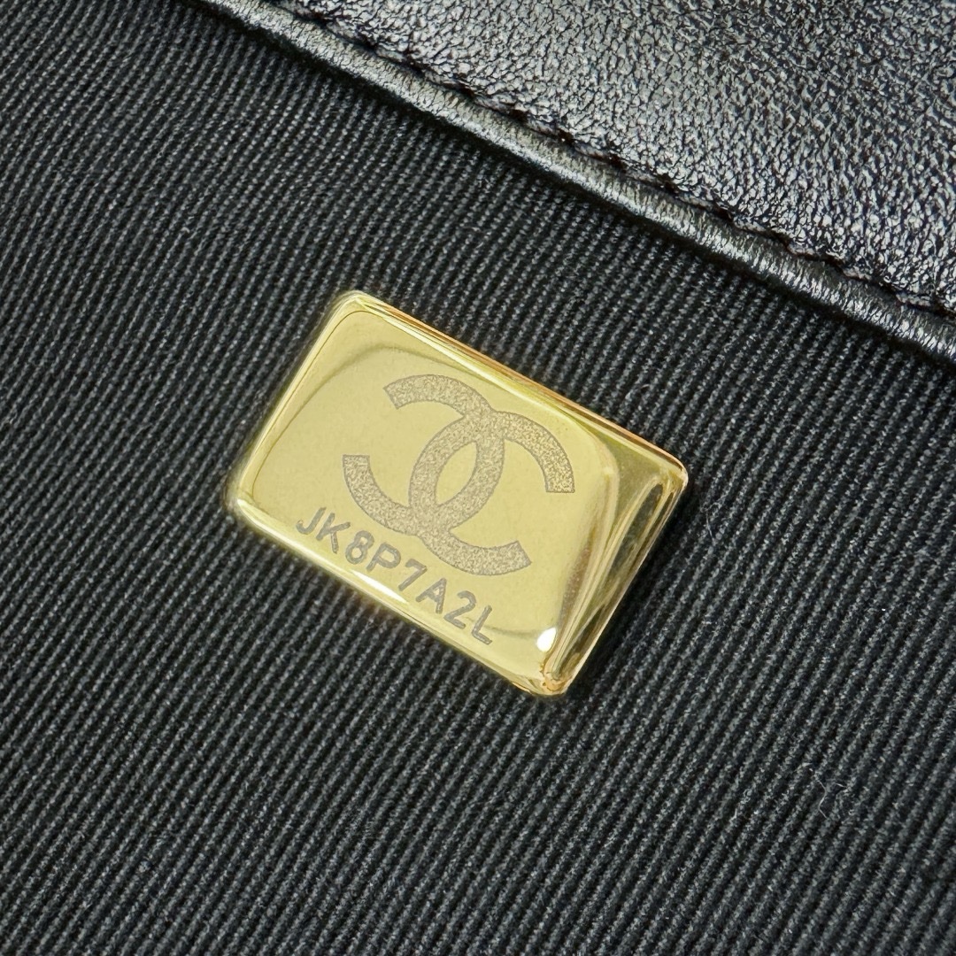 Chanel 24P Hobo Underarm Bag - Image 8