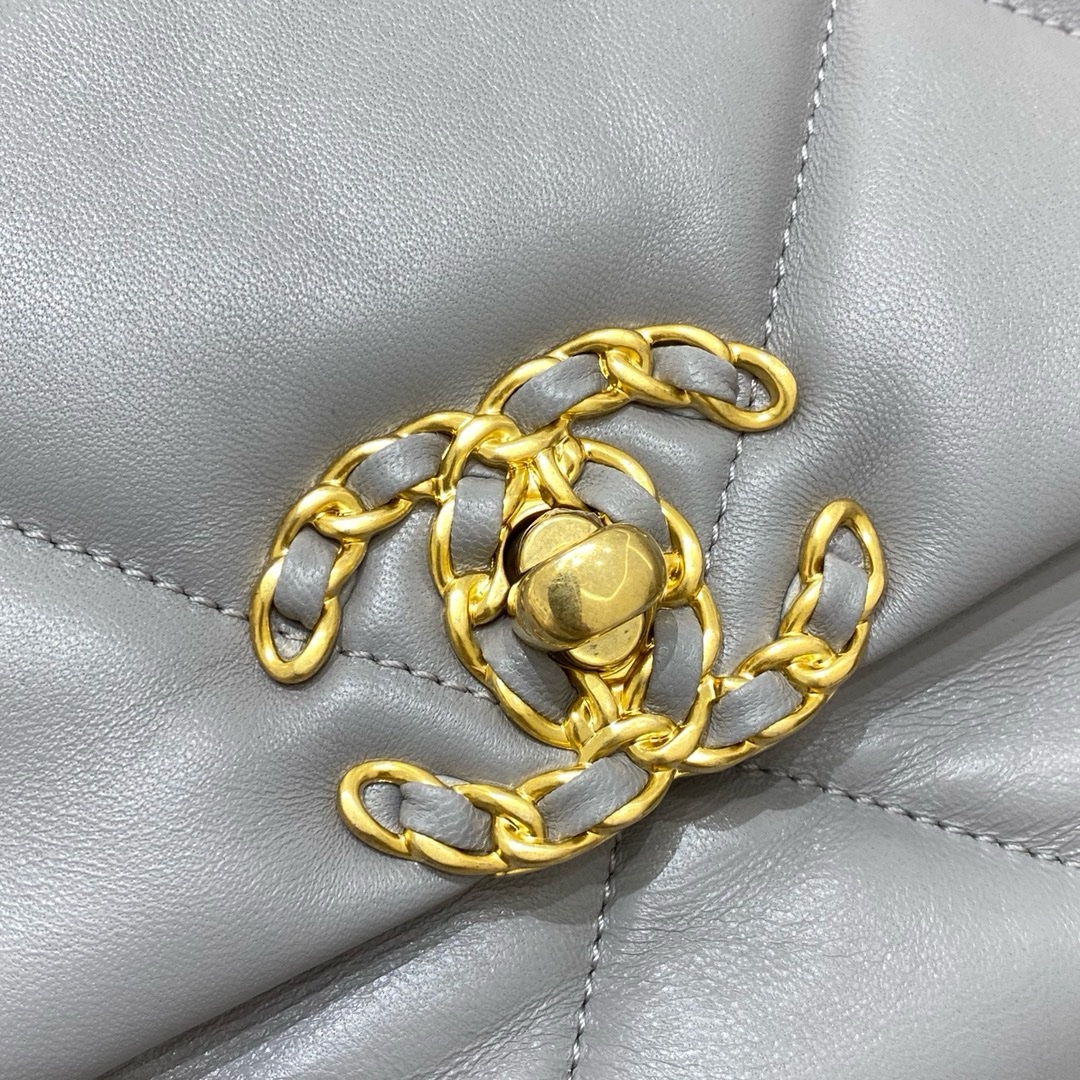 Chanel 19 Bag Light Grey 26cm - Image 4