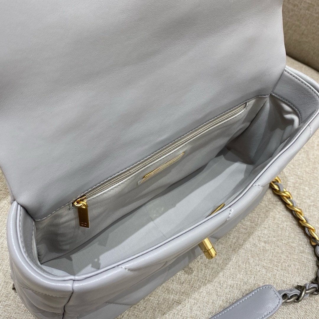 Chanel 19 Bag Light Grey 26cm - Image 3