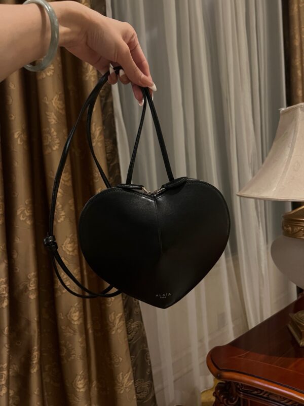 Alaïa Le Coeur Matte Leather Shoulder Bag
