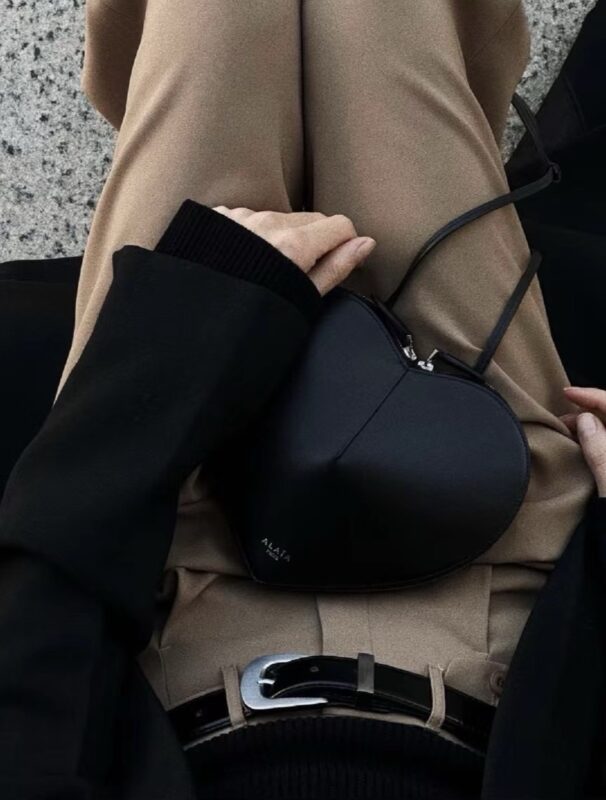 Alaïa Le Coeur Leather Shoulder Bag