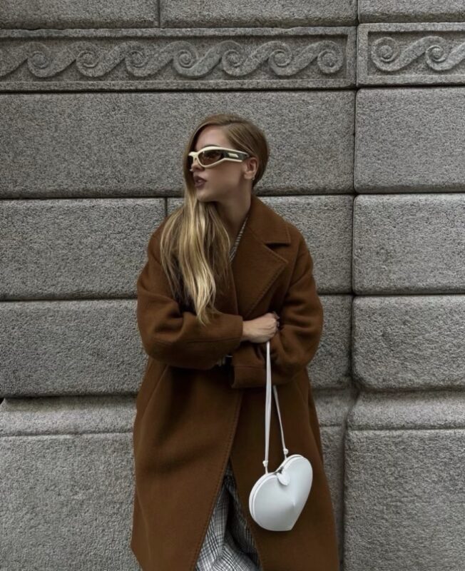 Alaïa Le Coeur Leather Shoulder Bag