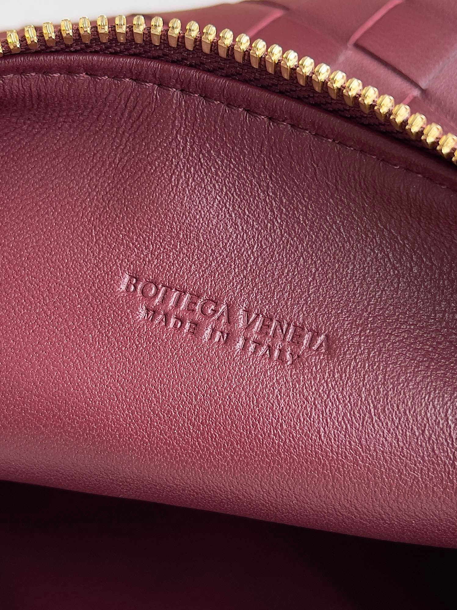 Bottega Veneta Wallace Lunch Box Bag - Image 8