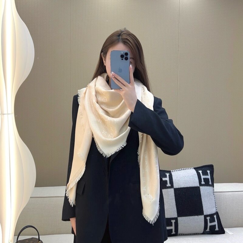 LV Letter Shawl 140x140cm