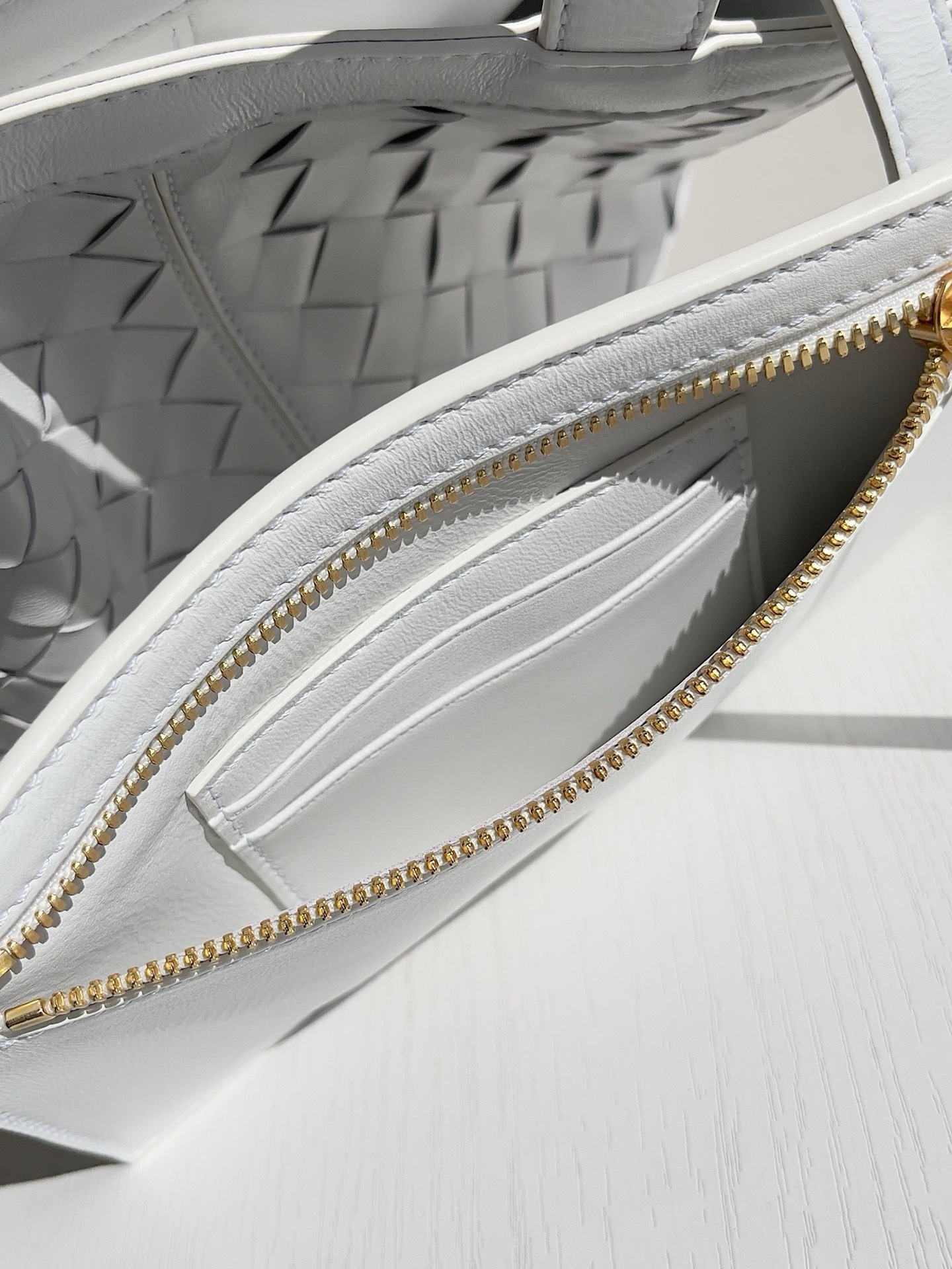 Bottega Veneta Bag - Image 4