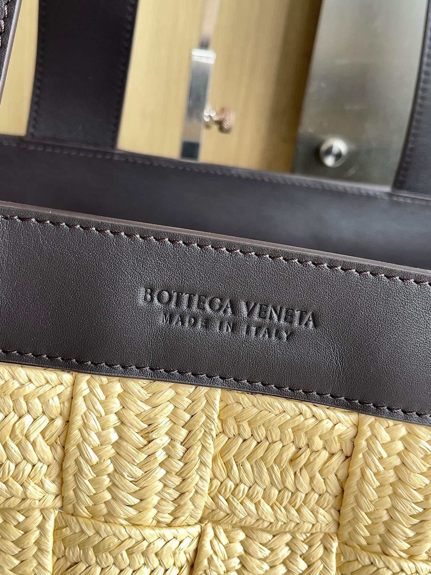 Bottega Veneta Bag - Image 8